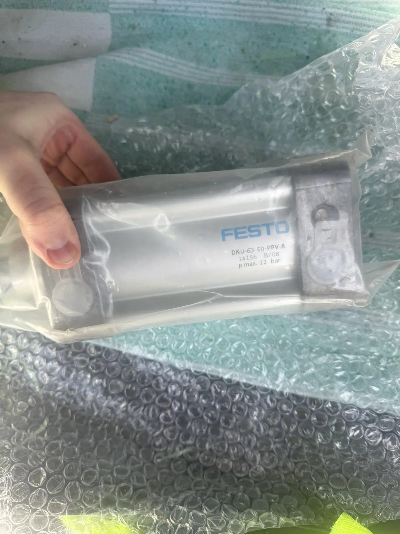 Пневмоцилиндр Festo DNU-63-50-PPV-A — упаковка перед отправкой заказчику