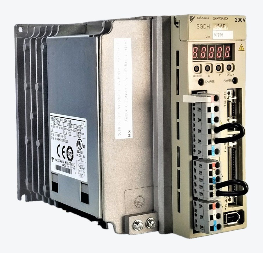 Серводвигатель Yaskawa Sigma-II SGDH-15AE