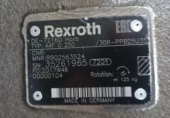 Табличка насоса Bosch Rexroth с полями TYP, MNR, SN, FD